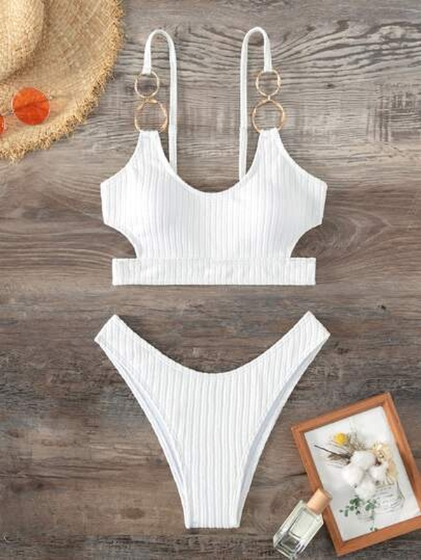 Plain Ring Linked Bikini Swimsuit